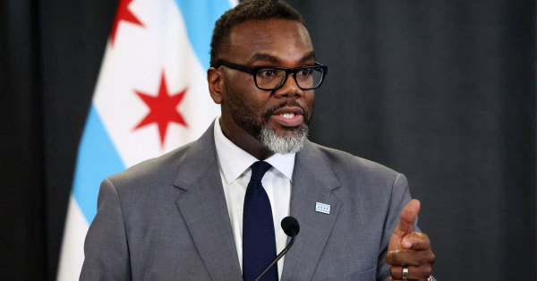 Chicago Mayor Johnson Unveils BRILLIANT Plan To Reward Illegal Immigration